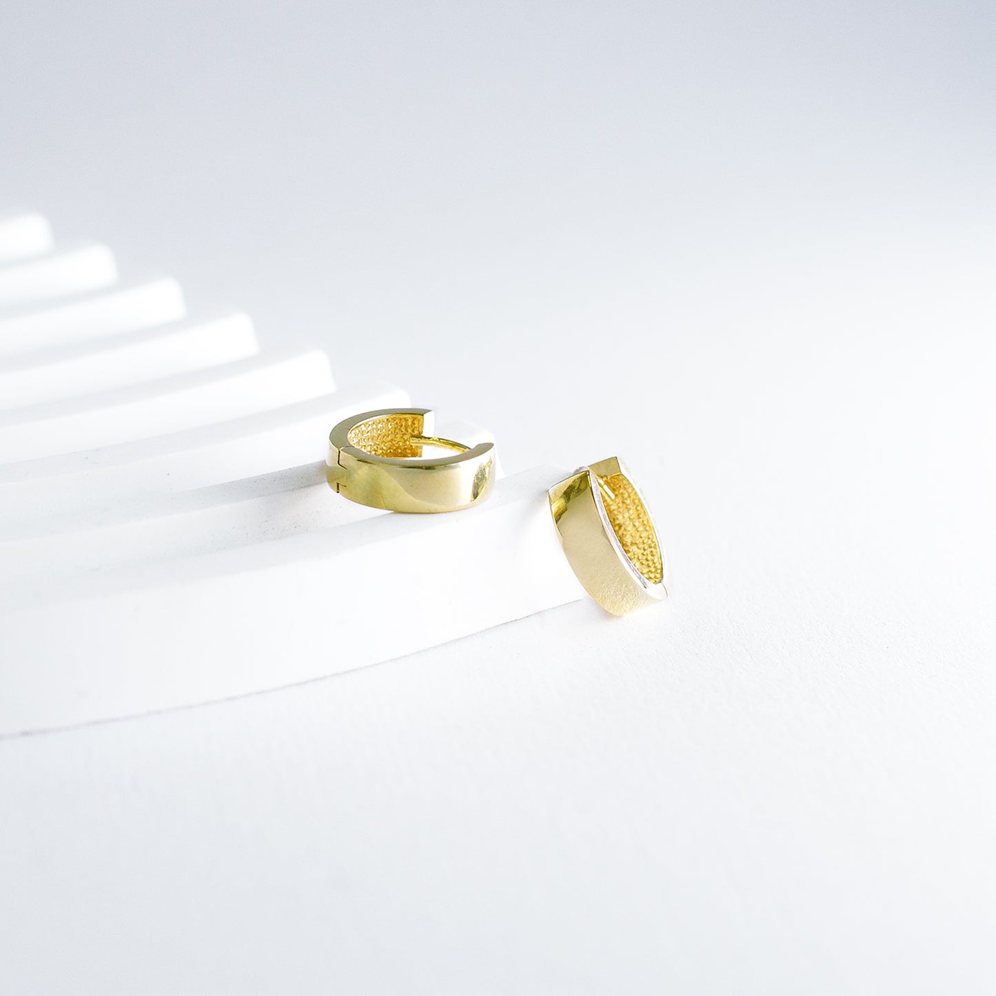Huggies | SMITH Jewellery