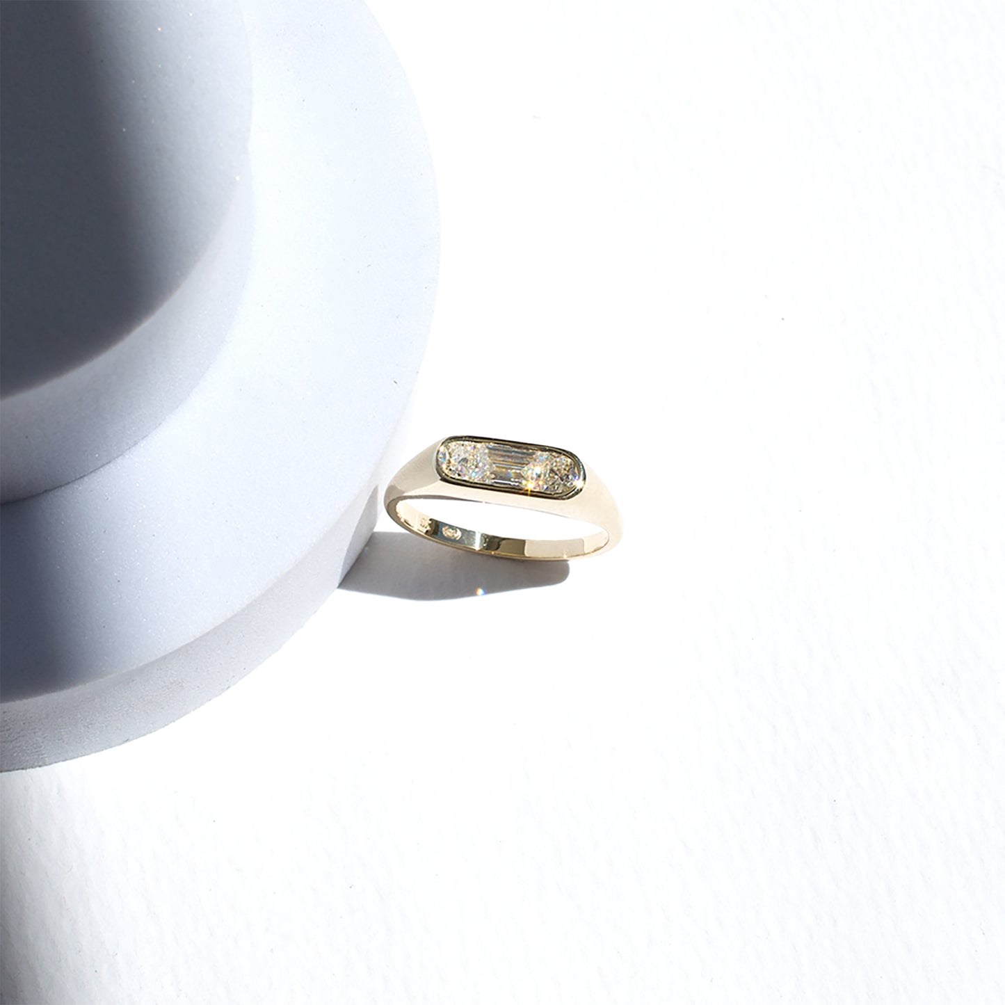Diamond Signet Ring | SMITH Jewellery