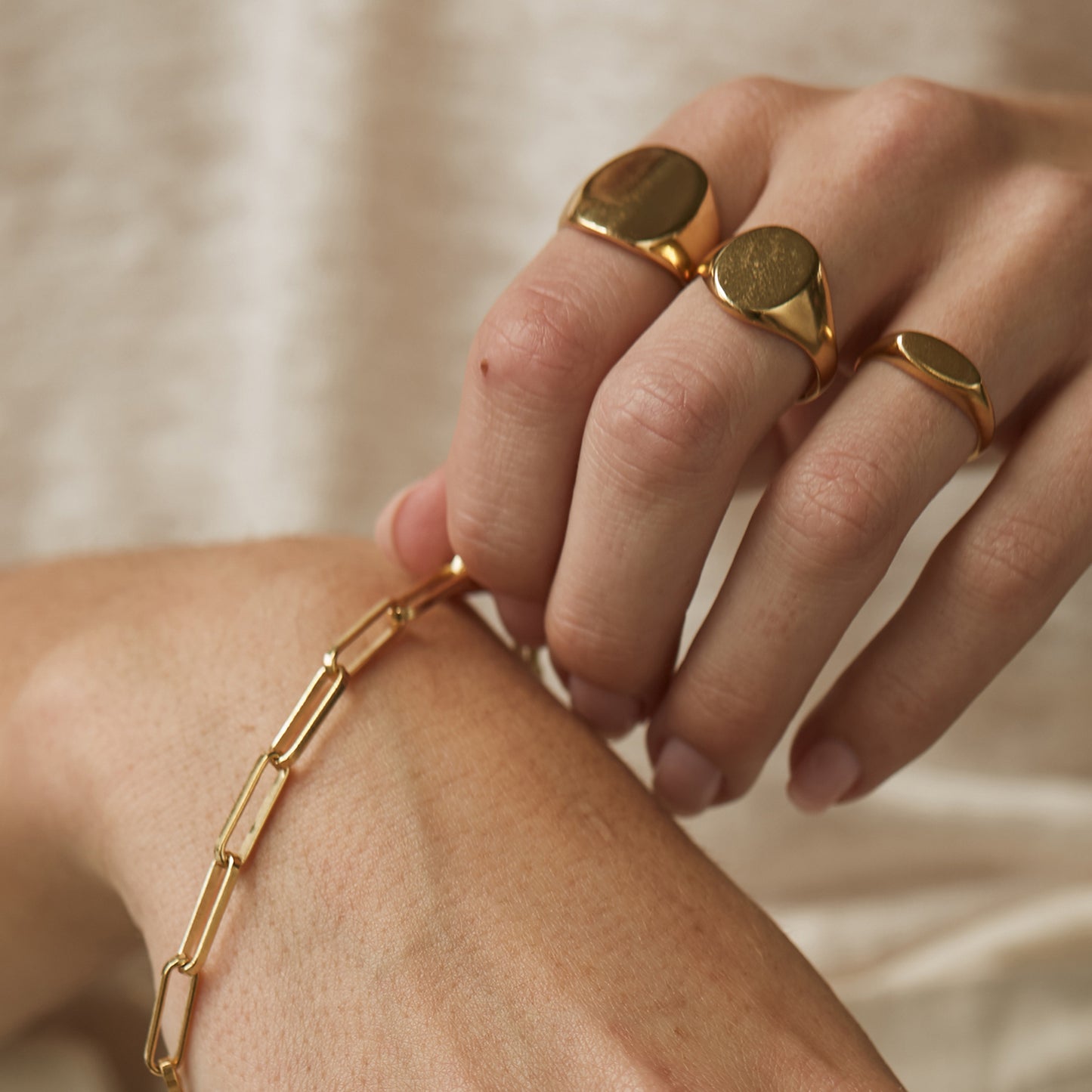 Oval Signet Ring | SMITH Jewellery