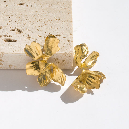 Load image into Gallery viewer, Broken Blossom Studs | SMITH Jewellery
